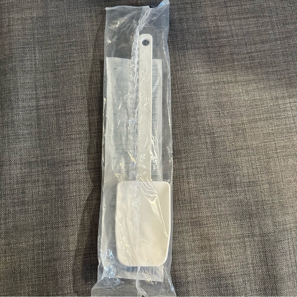 Pampered Chef Mix ‘N Scraper NWT